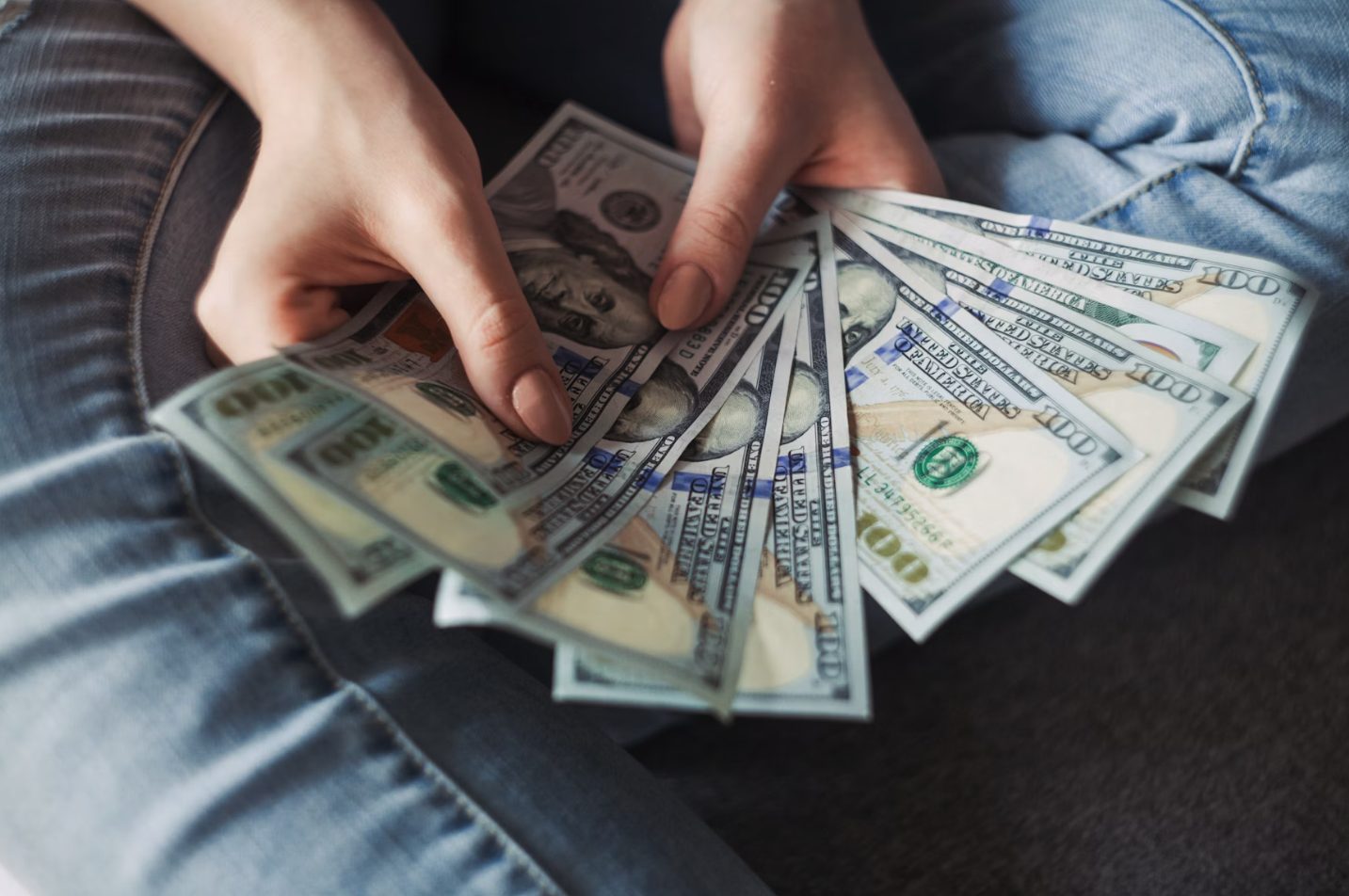 How Much Earnest Money Should You Put Down When Buying a House?